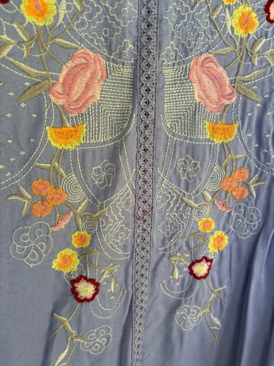 Lavender Embroidered Floral Long-Sleeve Tunic Top - Picture 4 of 10